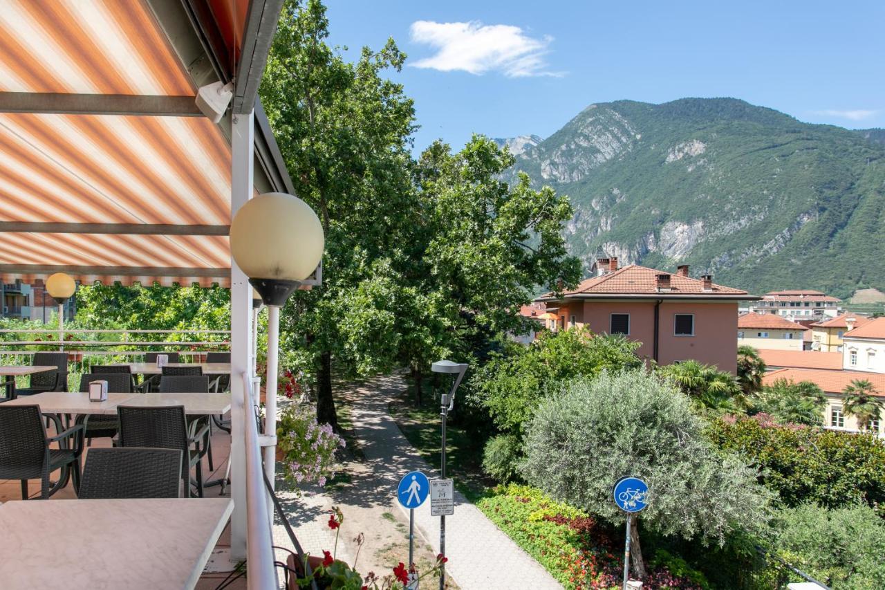 Appartamento Grande Al Ponte. Situato Vicino All'Ospedale, Al Parco E Al Centro Citta Trento Exterior photo